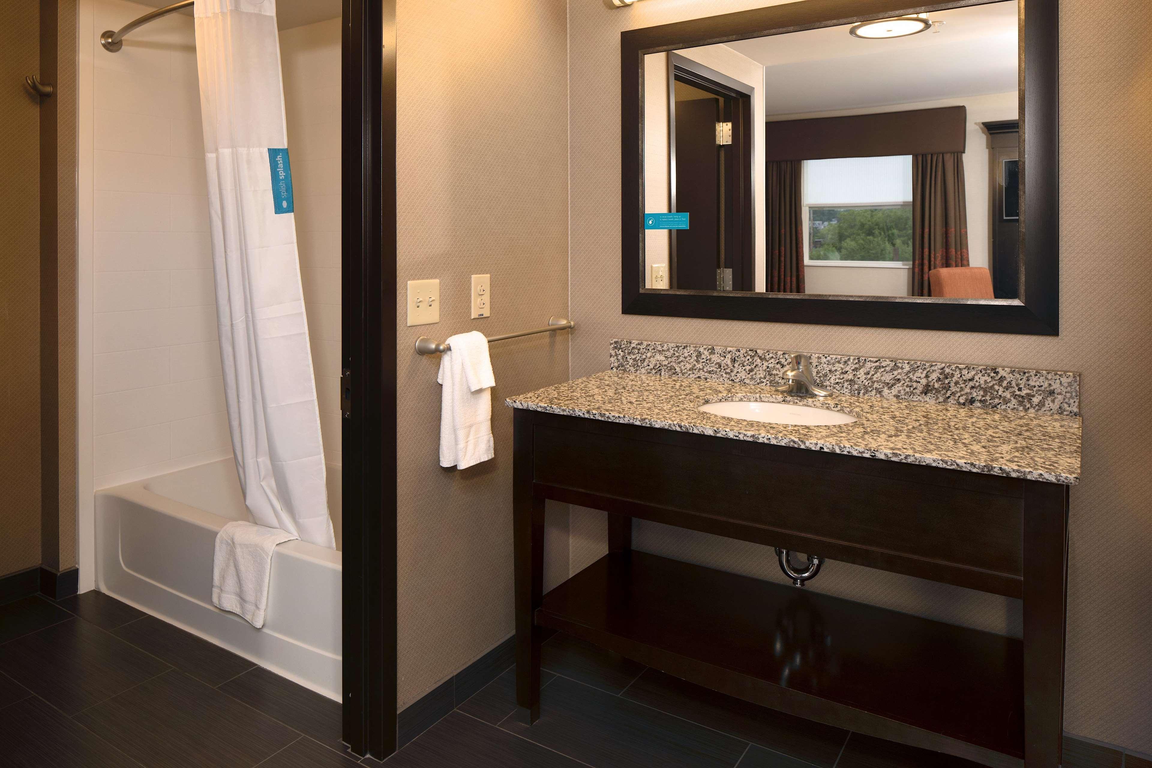 Hampton Inn Lewiston-Auburn Ngoại thất bức ảnh