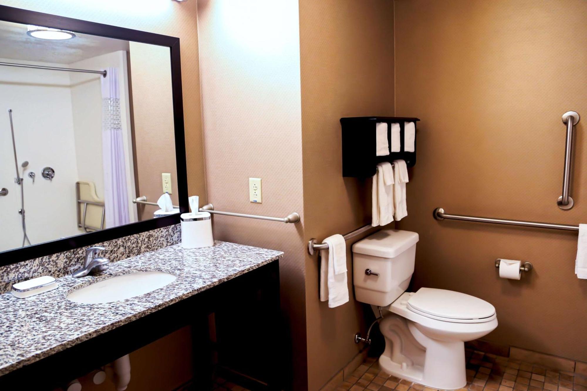 Hampton Inn Lewiston-Auburn Ngoại thất bức ảnh